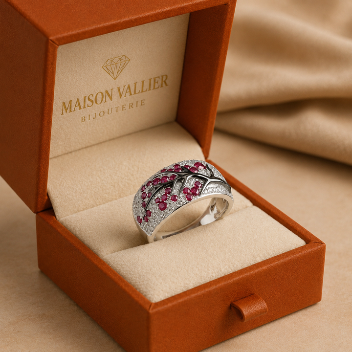 Bague avec rubis et fleurs | Or blanc