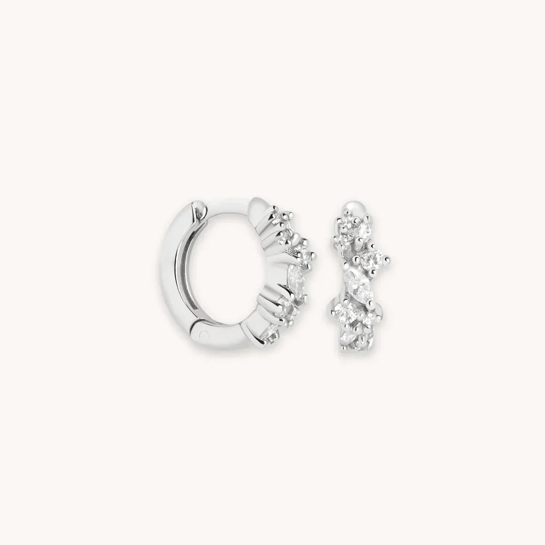 Boucles d'oreilles huggies en cristal | Or blanc