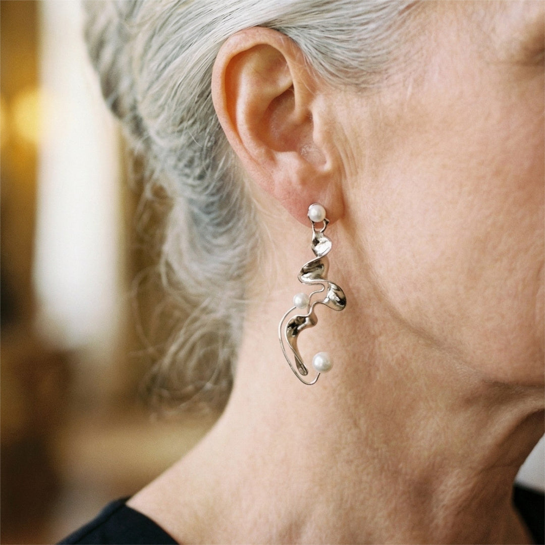 Boucles d'oreilles abstraites vintage avec perles | Or blanc