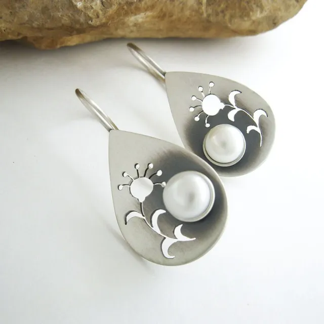 Boucles d'oreilles rétro avec fleur et marguerite | Or