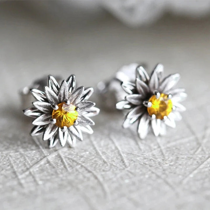 Boucles d'oreilles vintage avec fleur | Or blanc