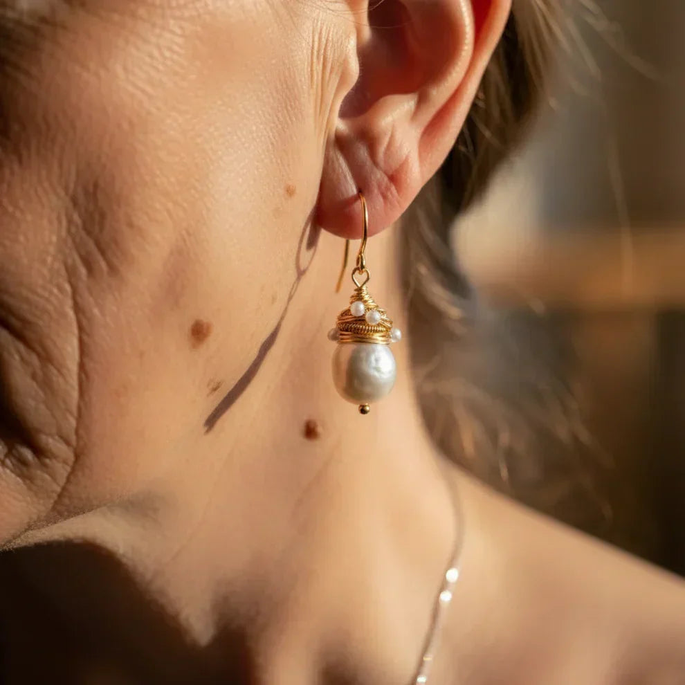 Boucles d'oreilles vintage en perles avec des fils | Or