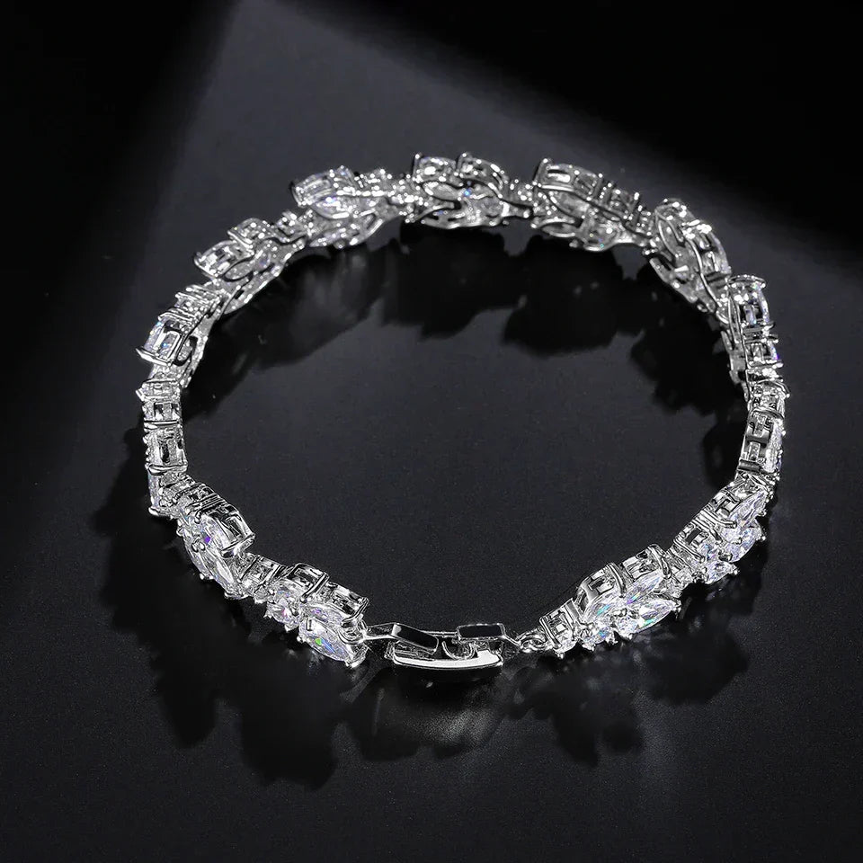 Bracelet rétro avec chaîne brillante | Or blanc