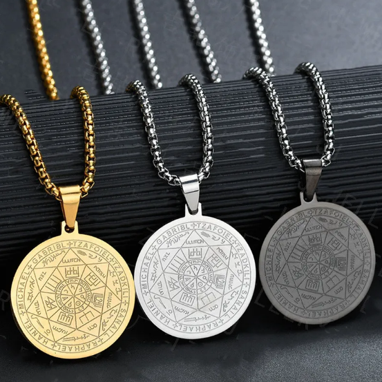 Collier avec médaille ange et six étoiles | Or