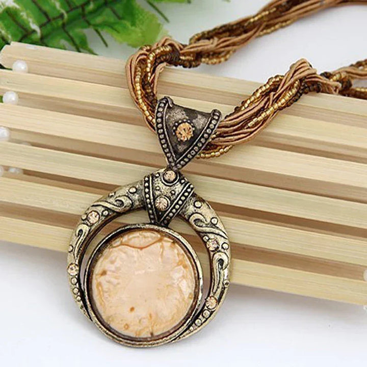 Collier rétro avec pendentif ethnique en cristal vert | Or