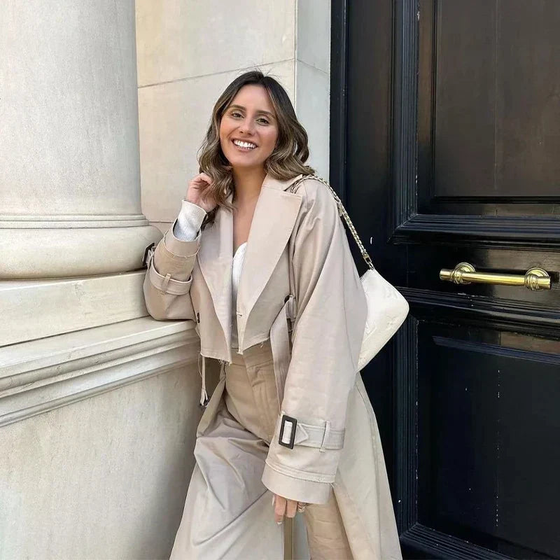 Trench-coat court femme | Coupé et polyvalent