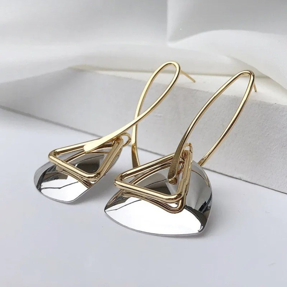 Pendentifs et boucles d'oreilles triangulaires rétro avec crochet courbé | Or blanc